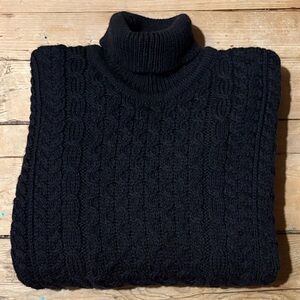 Carraig Donn Wool Black Cable Knit Turtleneck Sweater